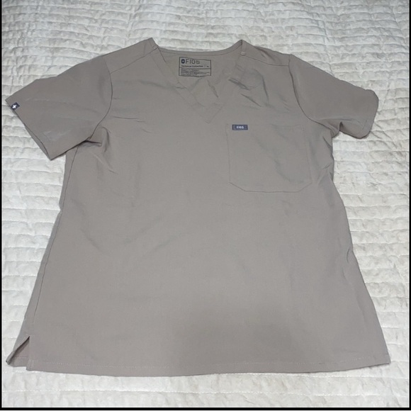 Figs limited edition scrub set in Boulder size medium - Picture 2 of 4